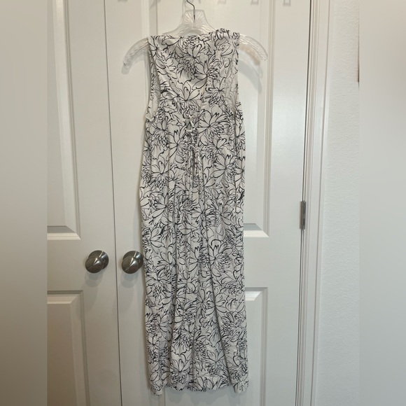 Black and White button down linen tank dress from Old Navy with pockets - Picture 2 of 4